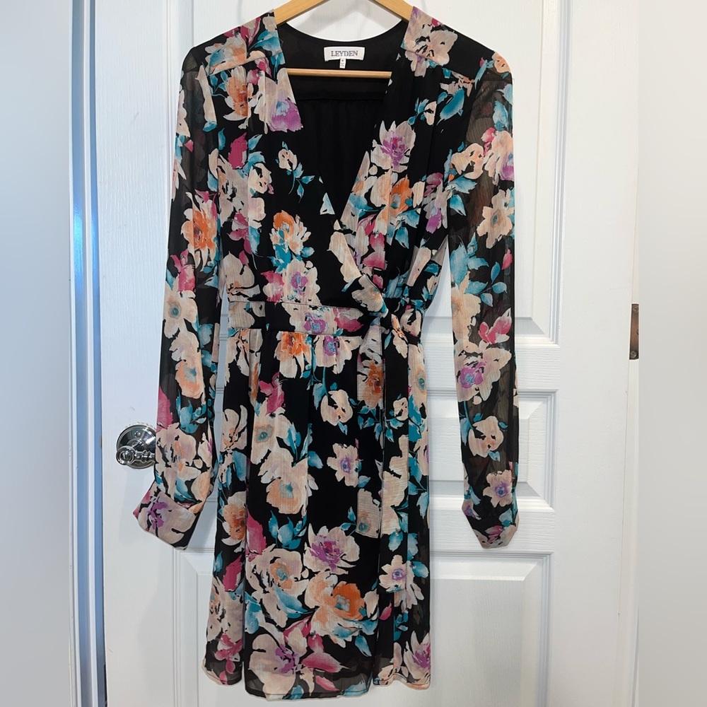 Women’s long sleeve wrap dress